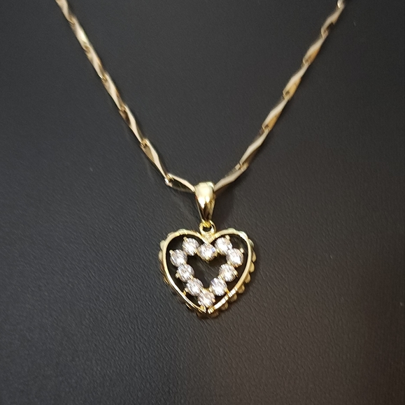 14k GOLD FILLED NECKLACE WITH PENDANT - Picture 8 of 8